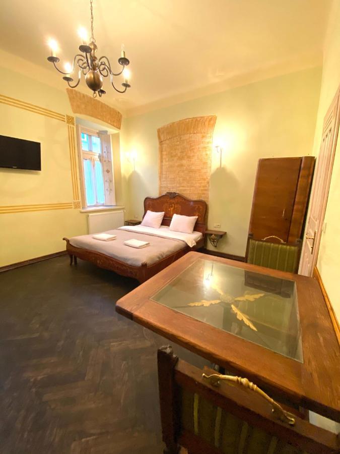 Квартира В Центрі На Вулиці Валова 21 Lviv Exterior foto
