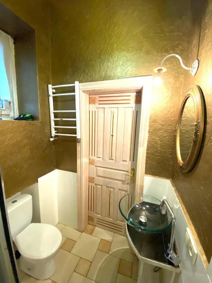 Квартира В Центрі На Вулиці Валова 21 Lviv Exterior foto