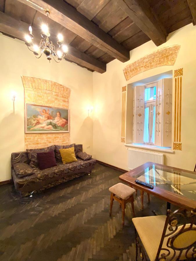 Квартира В Центрі На Вулиці Валова 21 Lviv Exterior foto